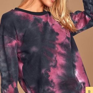 Tie dye crew neck sweatshirt!